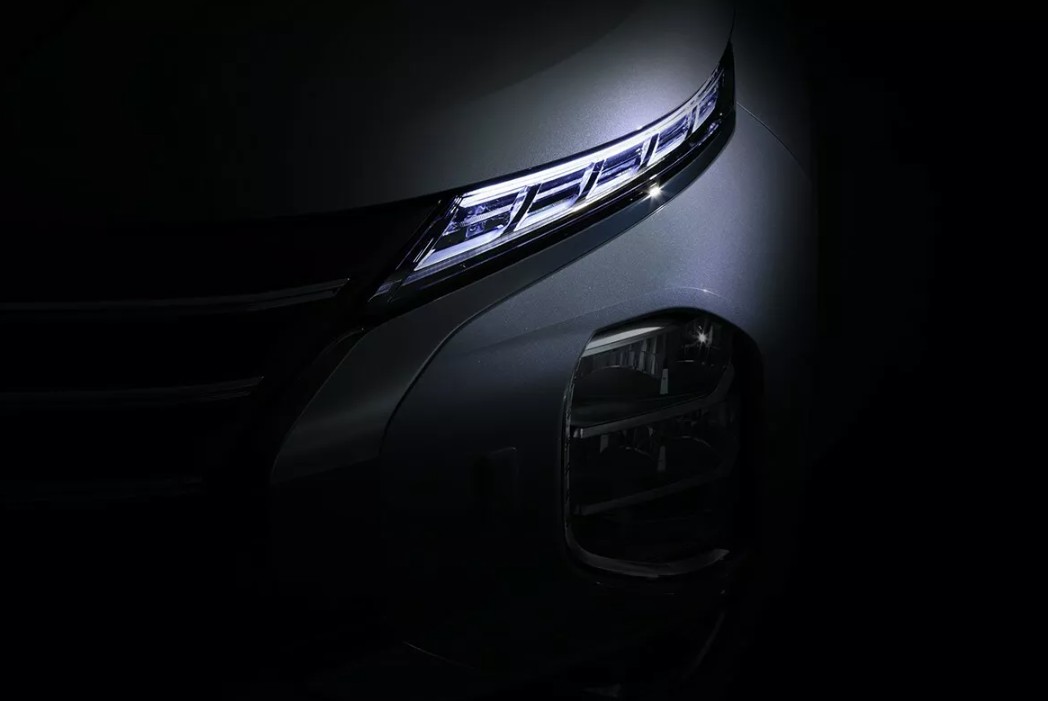 2025-Mitsubishi-Outlander-Facelift-Teaser-2.jpg