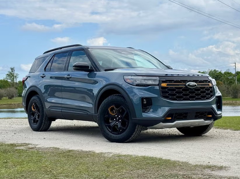 2026-ford-explorer-tremor.jpg