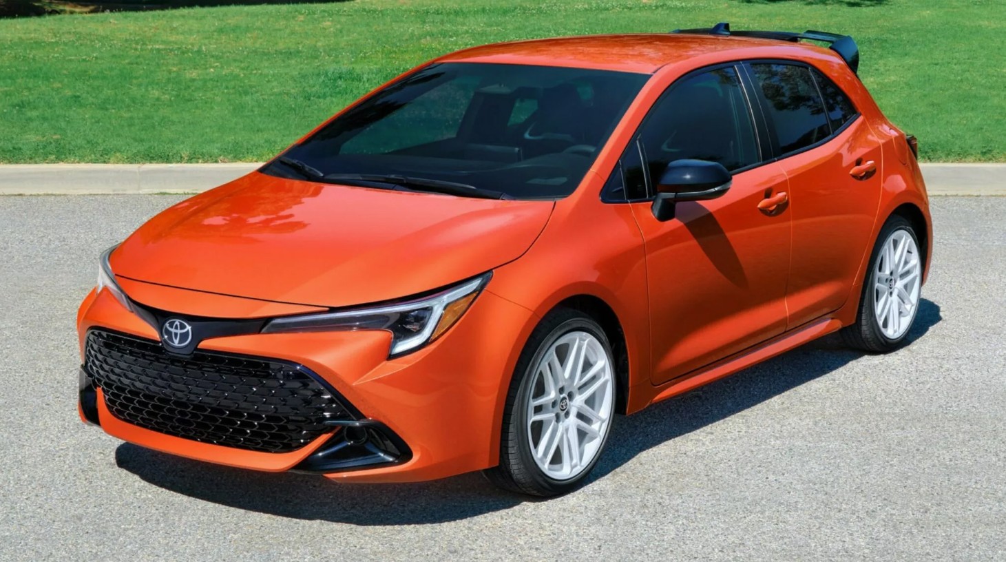 2026-Toyota-Corolla-Hatchback-FX-1.jpg