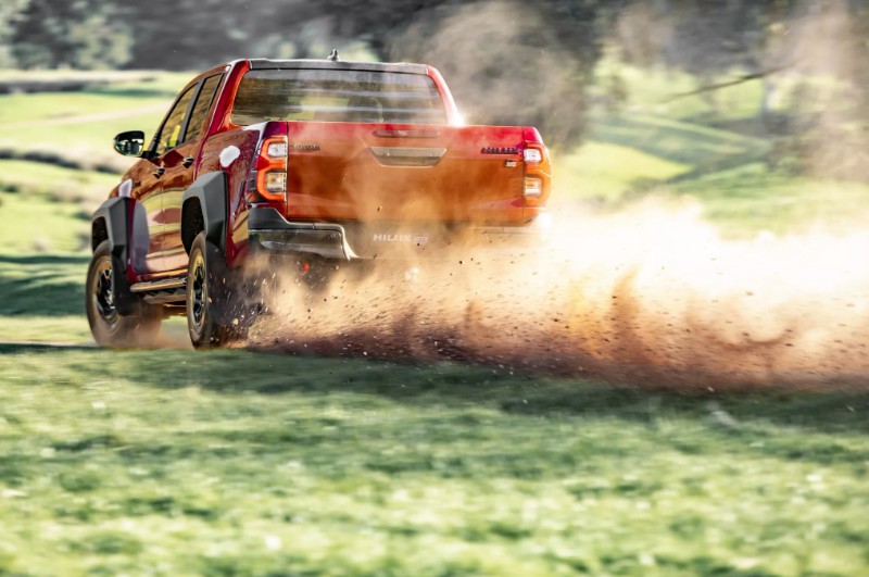 2026 Toyota Hilux 3.jpg