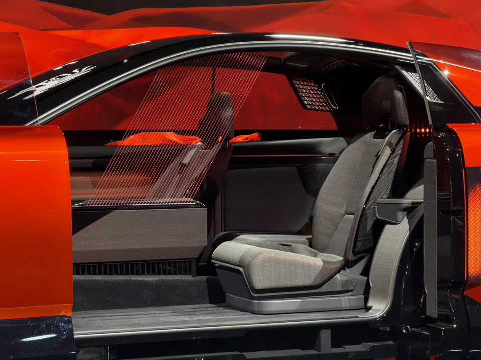 CENTURY – CONCEPT CAR 8.jpg