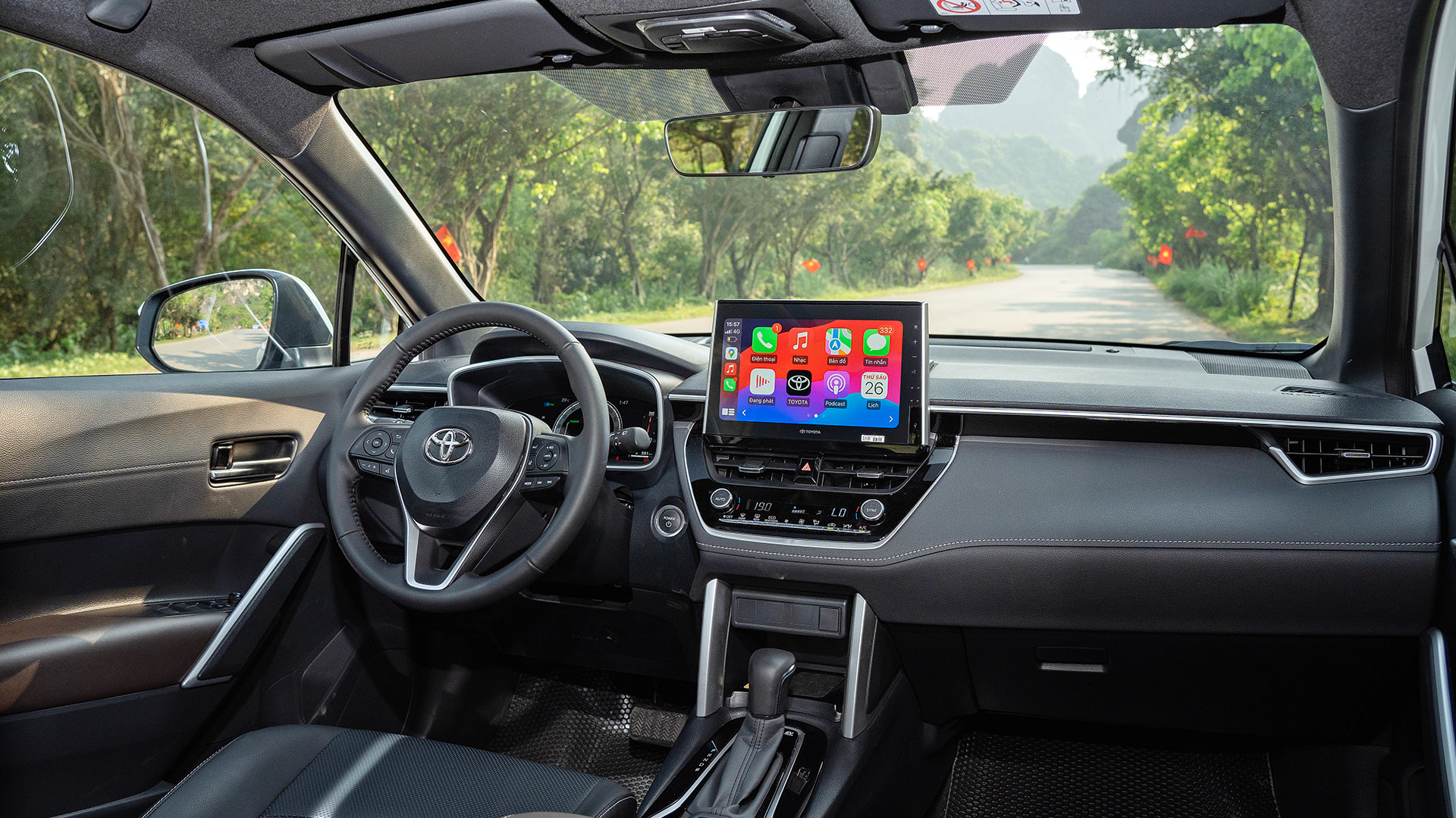 Corolla-Cross-HEV-(52).jpg