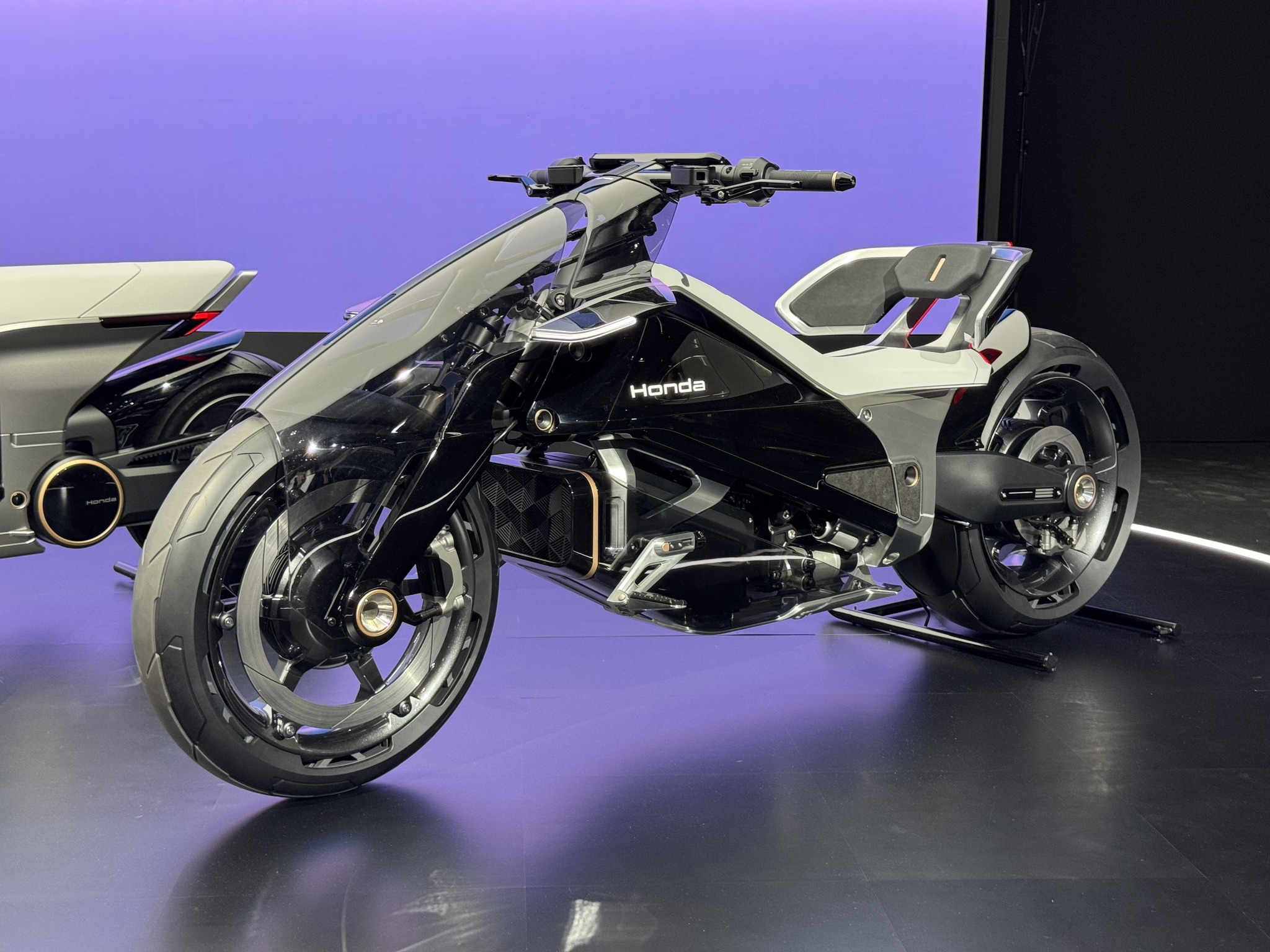 Honda EV OUTLIER Concept.jpg