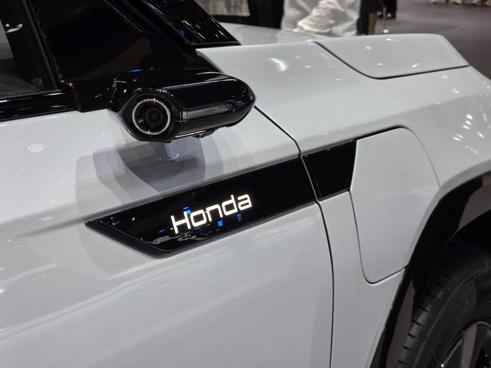 Honda P7S7 3.jpg