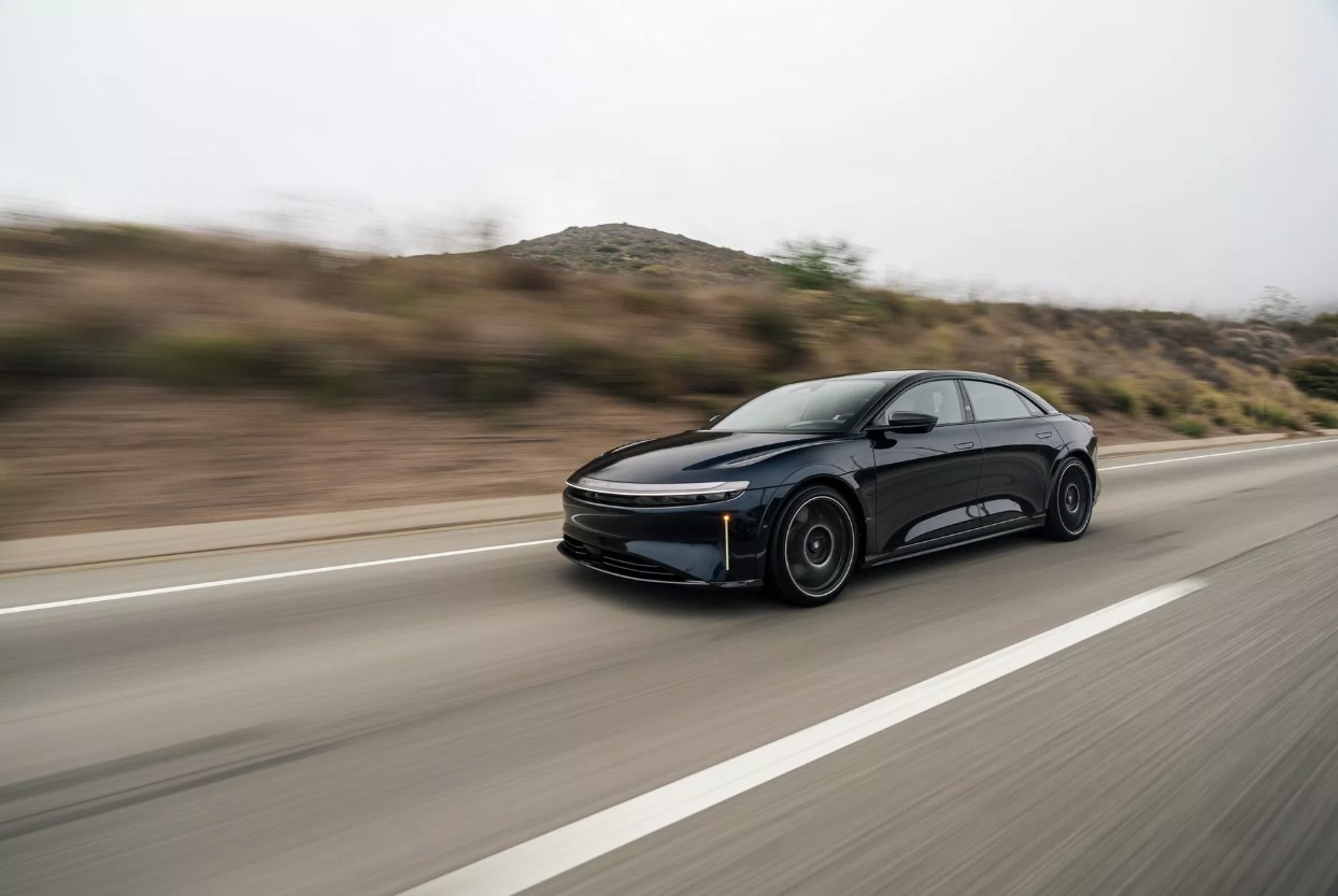 Lucid Air Sapphire 4.jpg