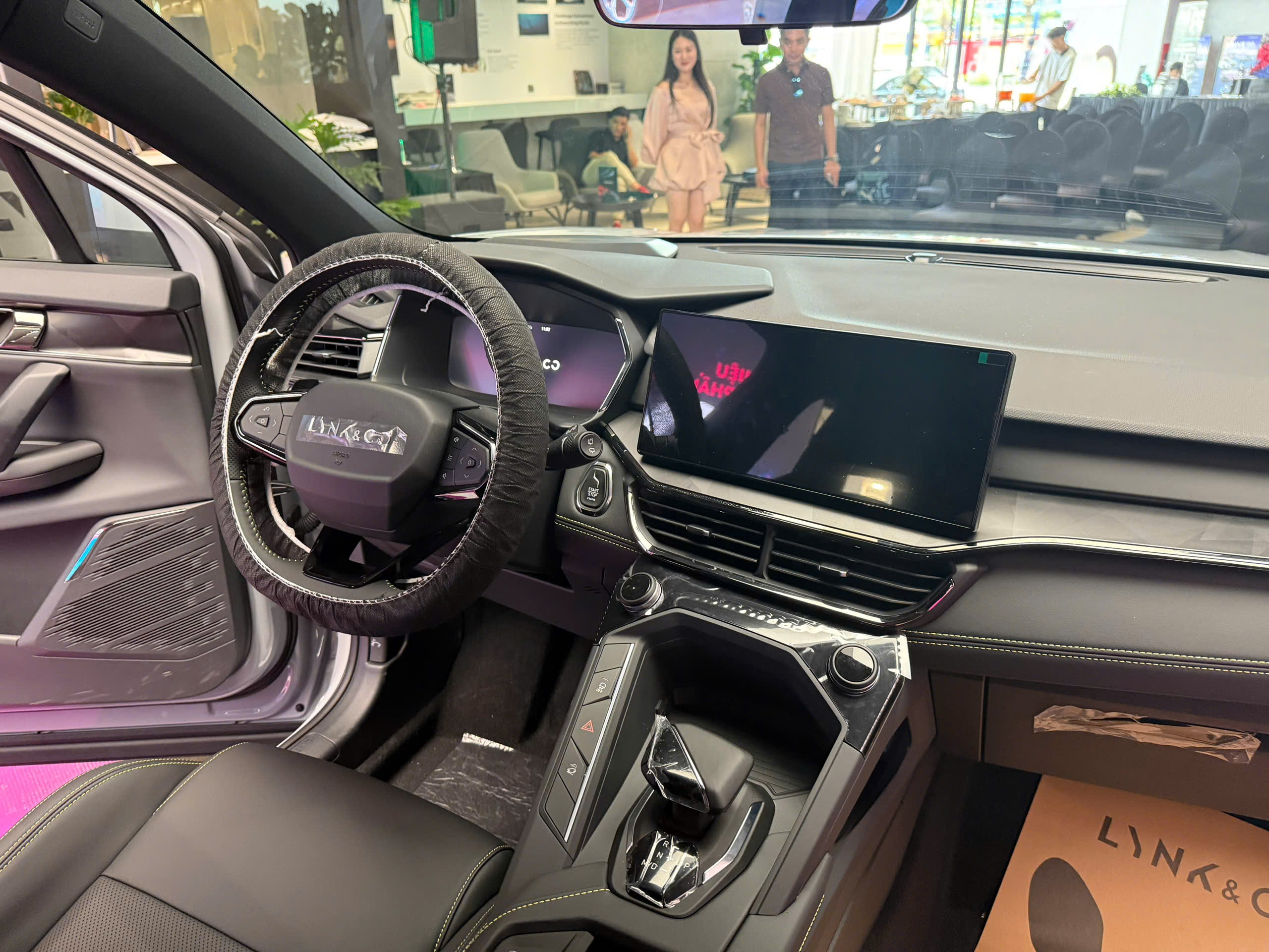 Lynk & Co 06 Core Plus  (5).jpg