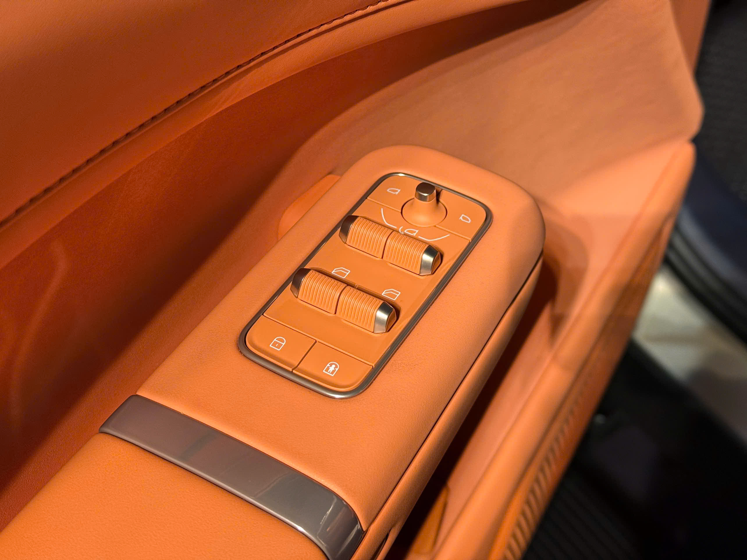 Lynk & Co 900 481627545_eee05593b6dc3ae45afaf61d0843b548.jpg