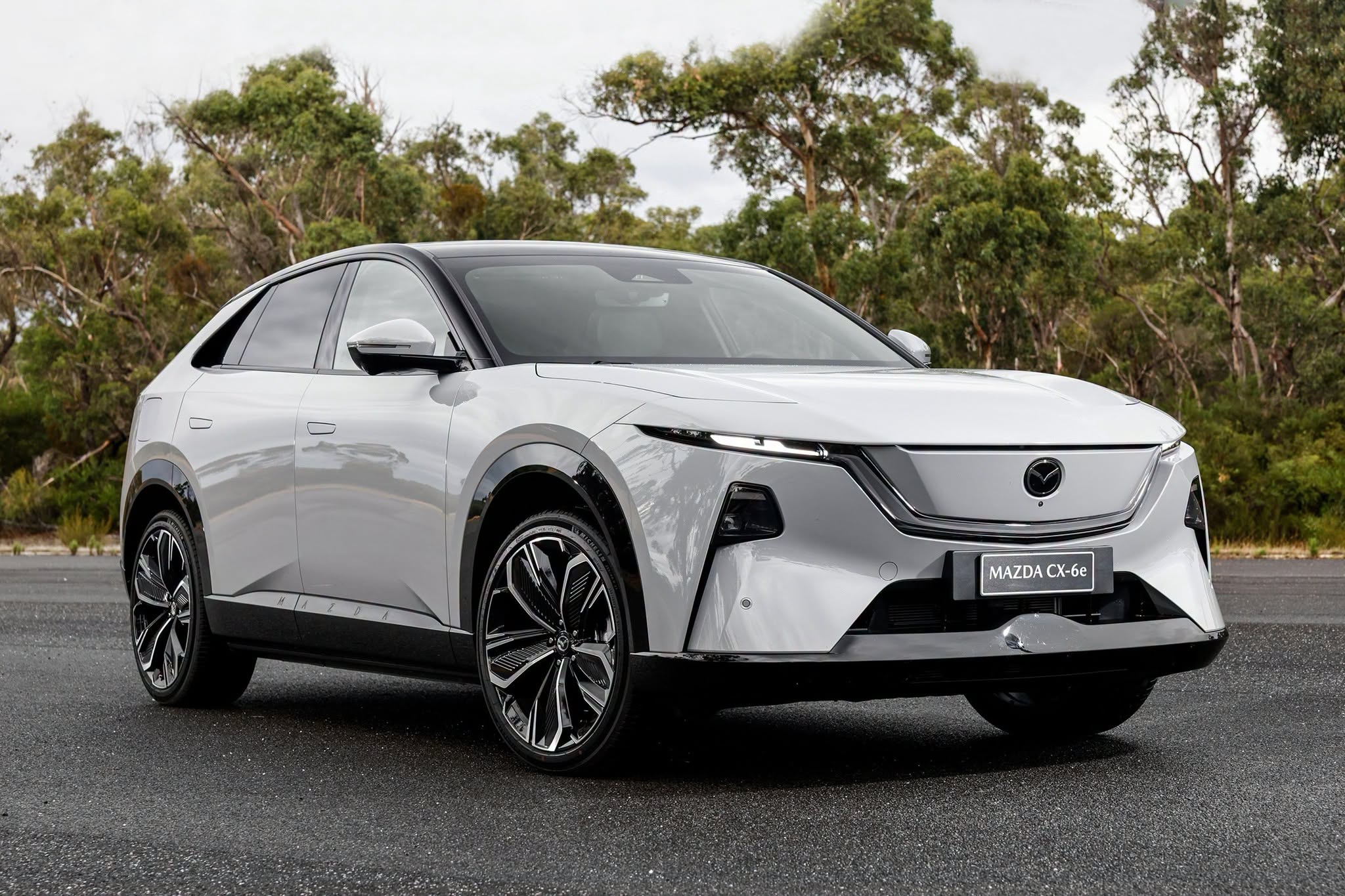 Mazda CX-6e -a1.jpg