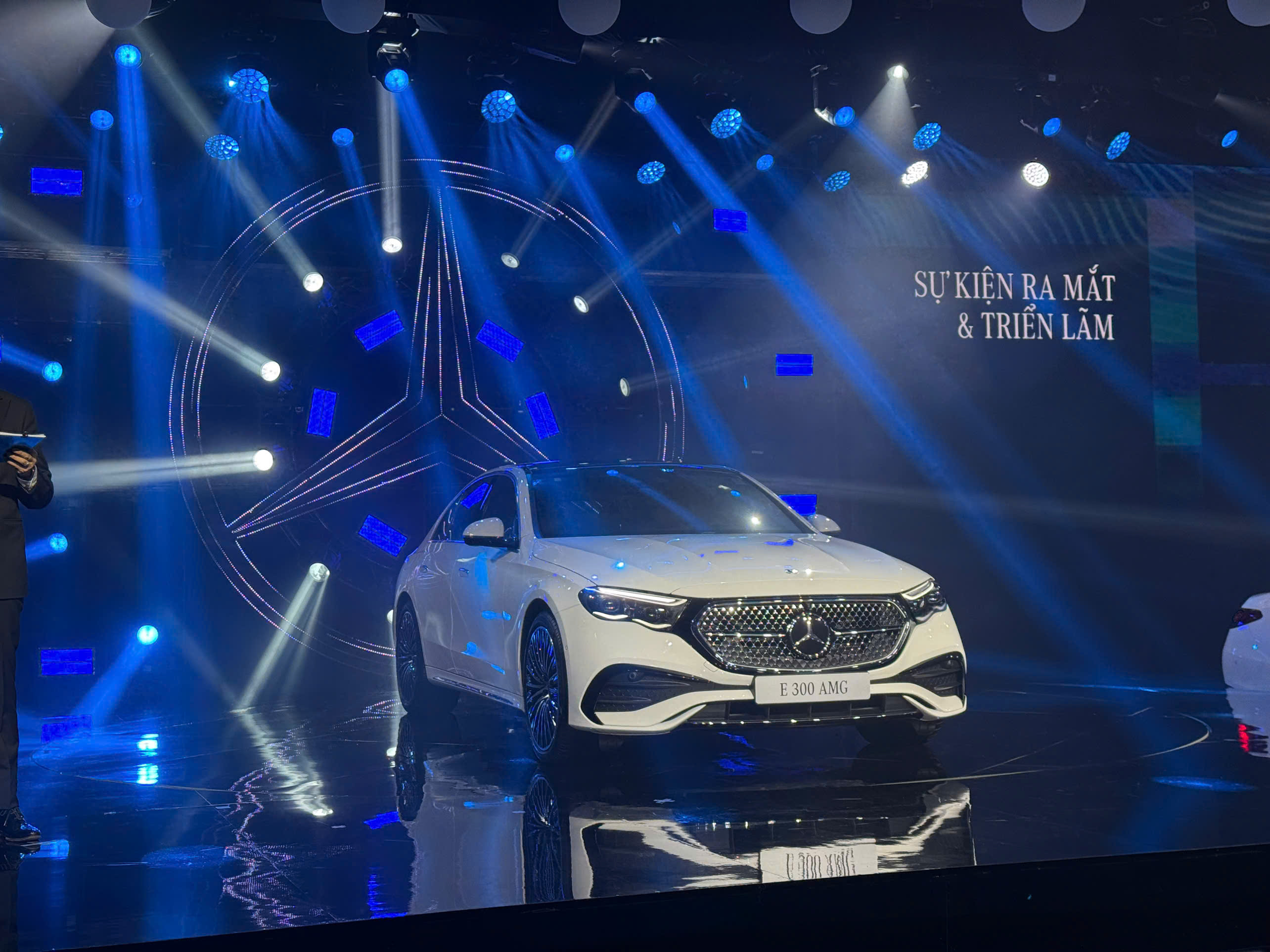 Mercedes E Class 2.jpg