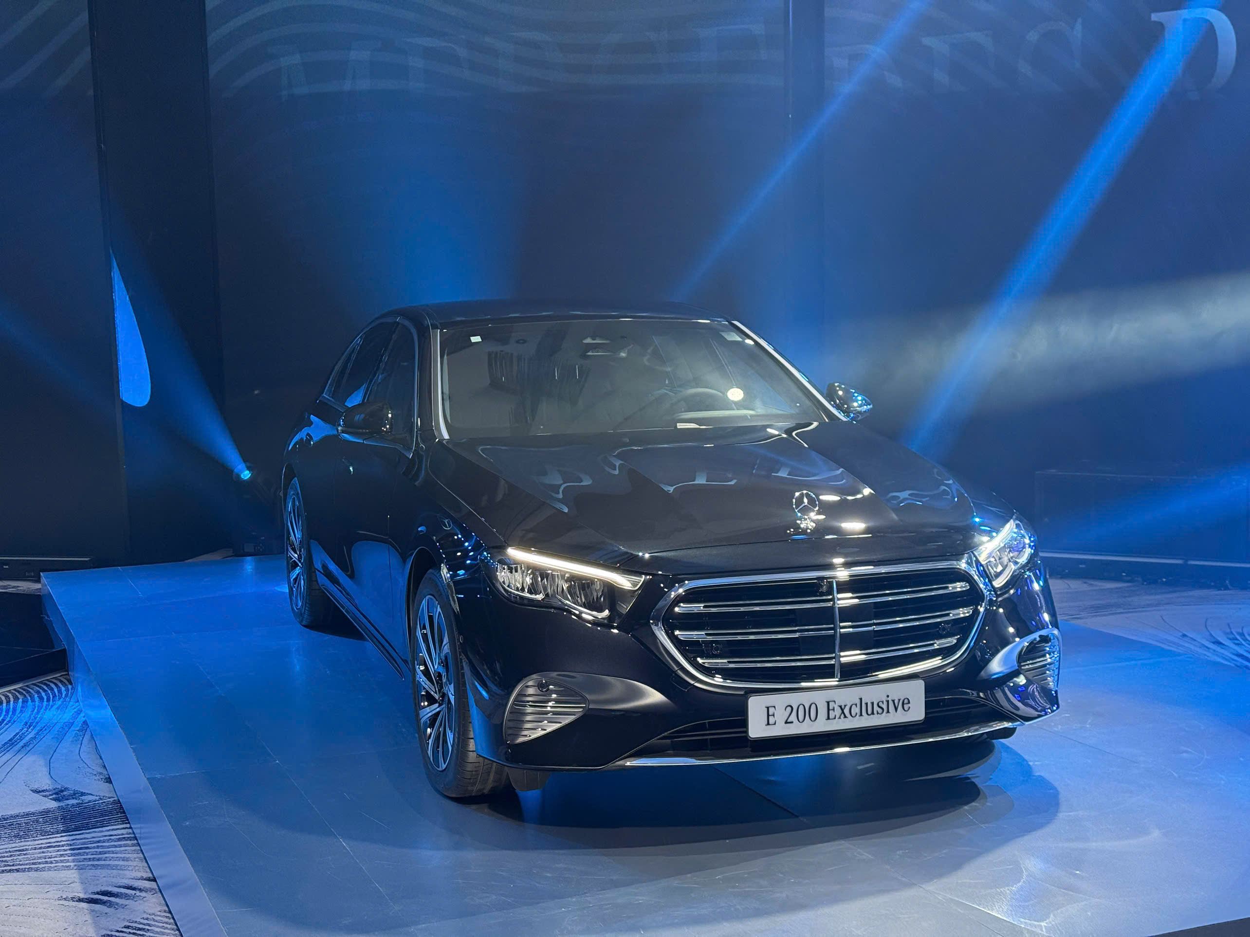 Mercedes E Class 3.jpg