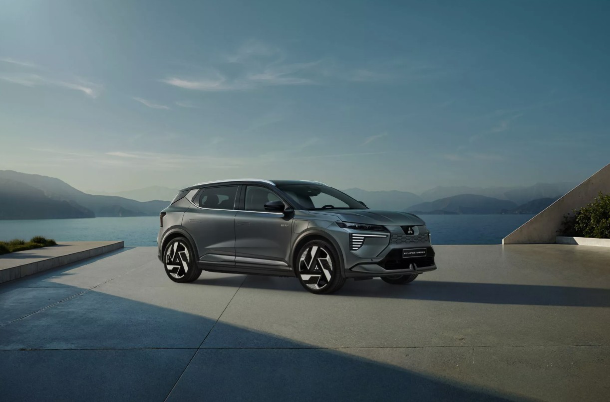 Mitsubishi Eclipse Cross EV 3.jpg