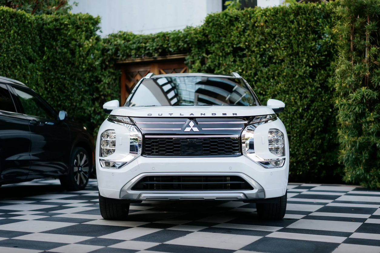 Mitsubishi Outlander 2026 2026-04-24 lúc 08.35.54.png