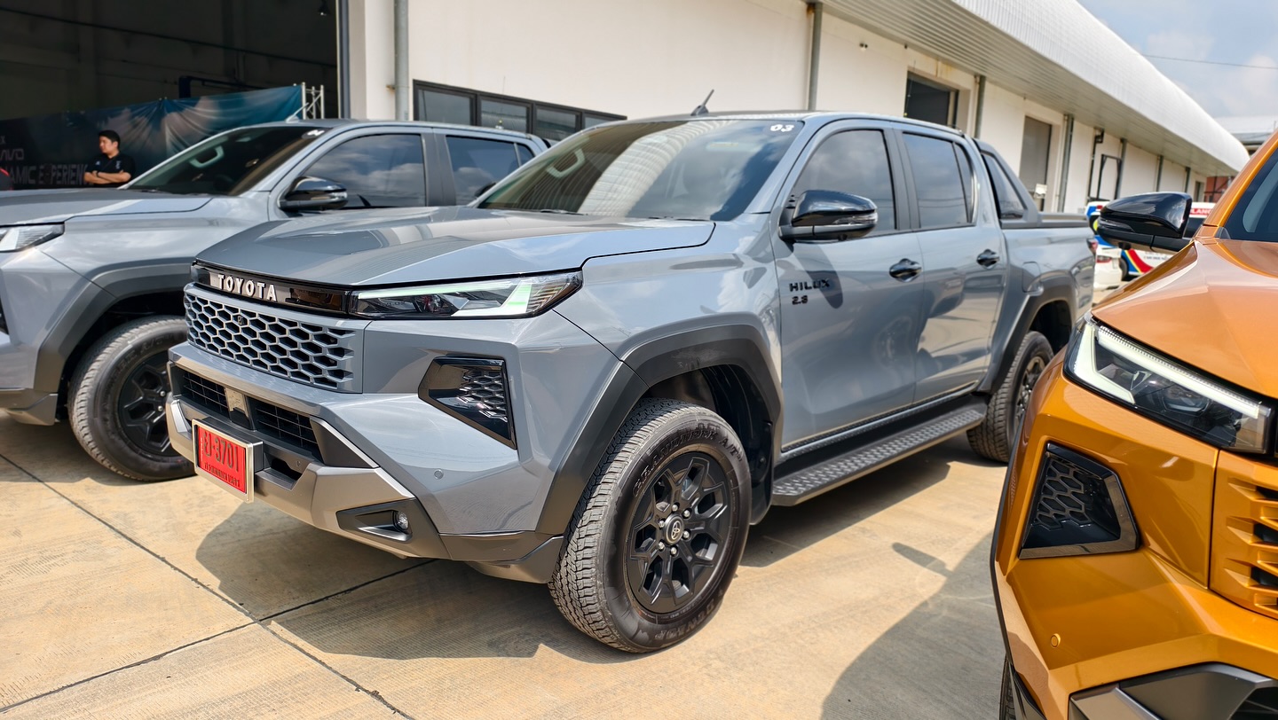New Toyota Hilux 10.jpg