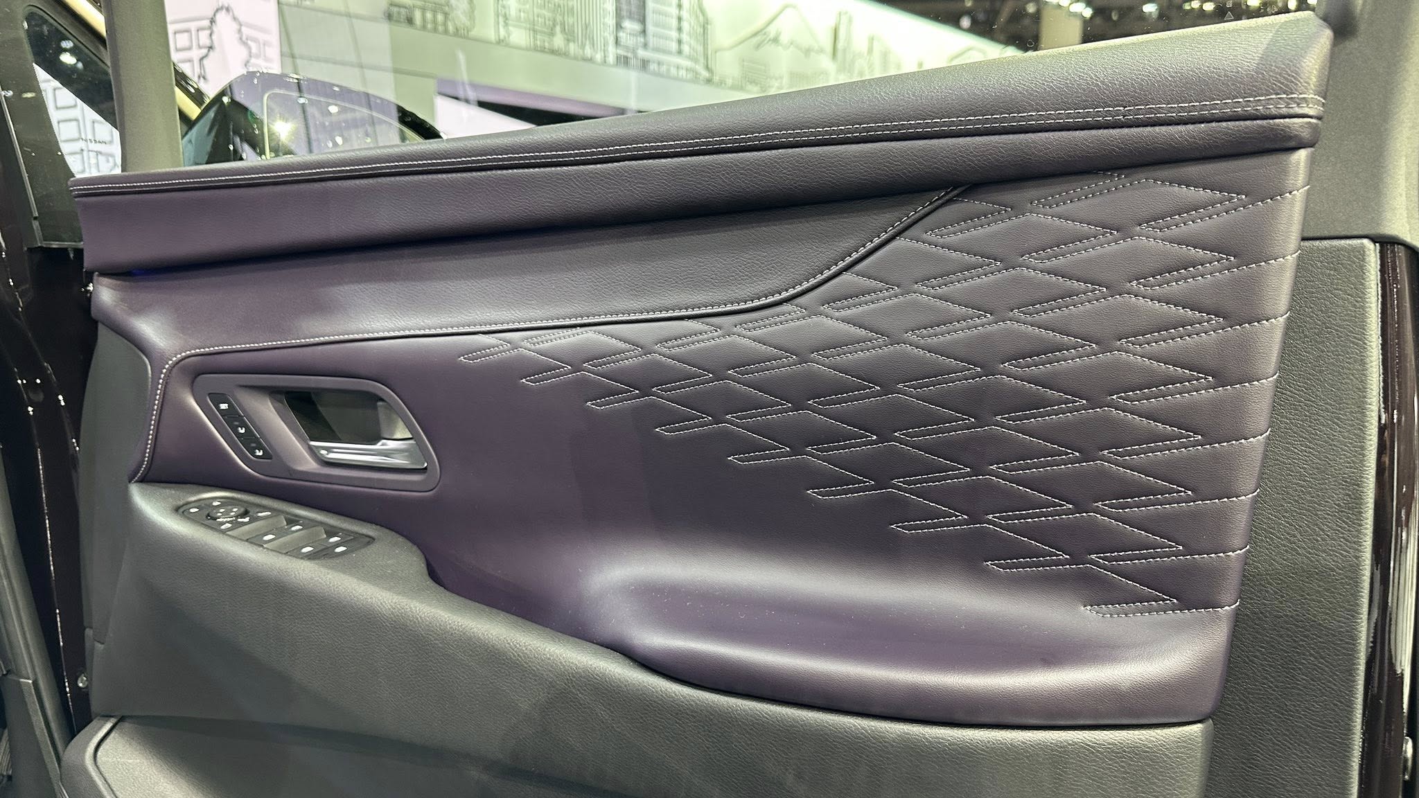 Nissan ELGRAND 4.jpg