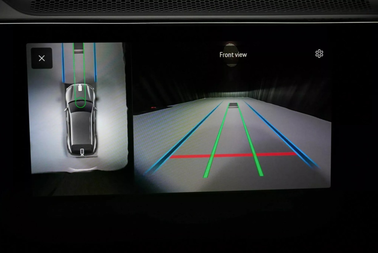 Porsche-Wireless-EV-Charging 4.jpg