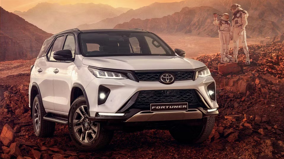 Toyota Fortuner hybrid.PNG