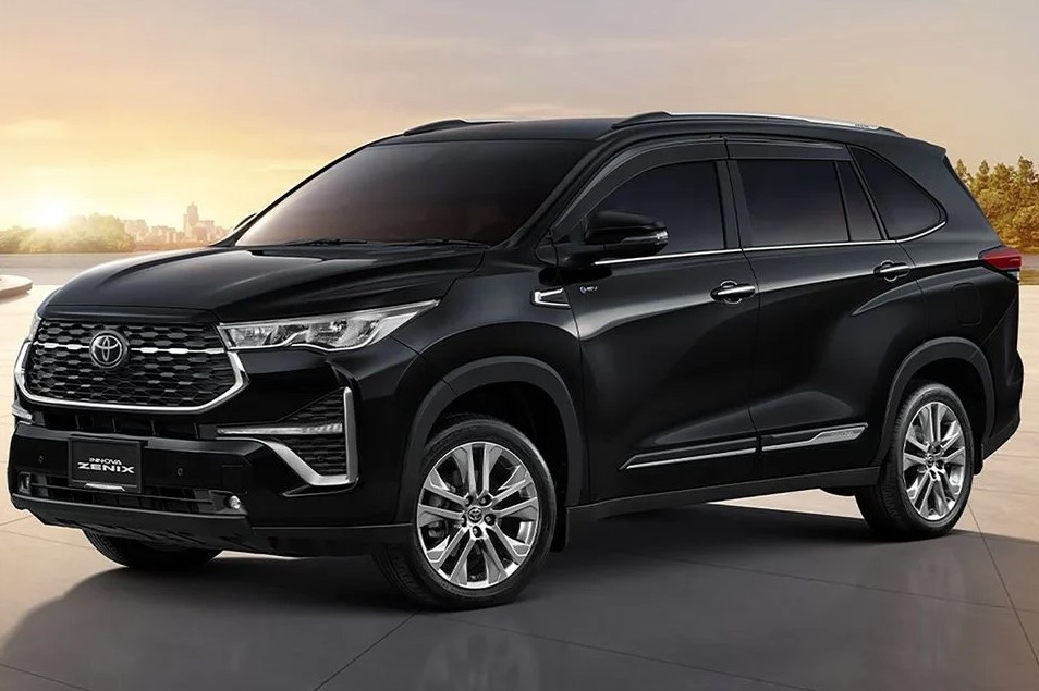 toyota-innova-2.jpg