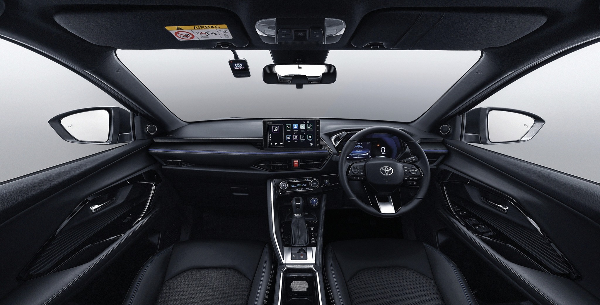 Toyota Yaris Cross HEV NightShade 3.jpg