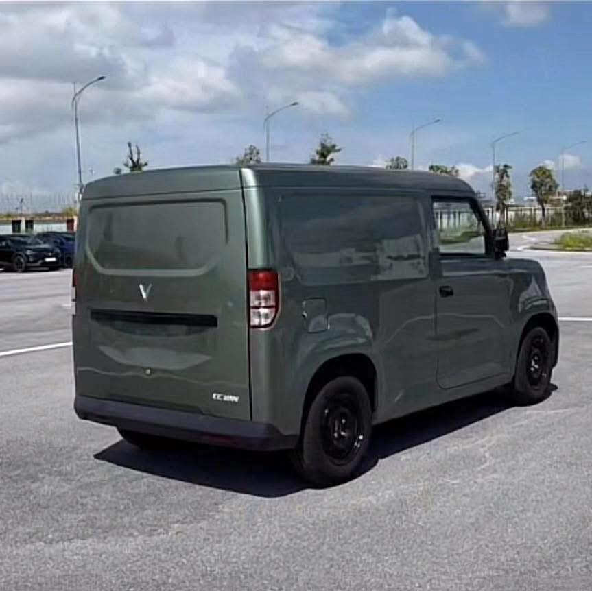 VinFast EC Van 2.jpg
