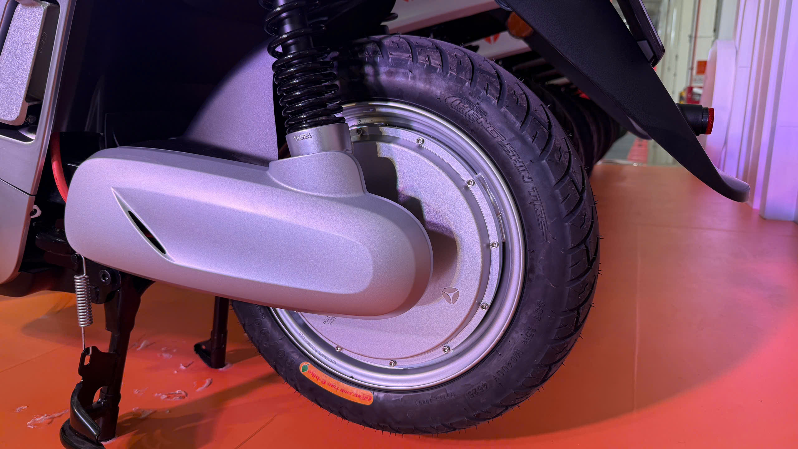 YADEA Osta24024240_04637fbfcc7870ca7d0ea87b8b1a1f9a.jpg