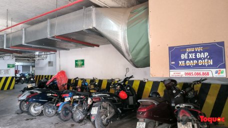 sac-pin-xe-dien-o-ham-chung-cu-tiem-an-nguy-co-cao-ve-chay-no-7-16903572049021429749659-169041...jpg