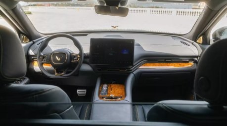 Lac Hong 900 LX 2.jpg