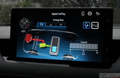 Toyota Yaris ATIV HEV 3.jpg