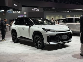 All NEW Toyota RAV4 PHEV GR SPORT.jpg