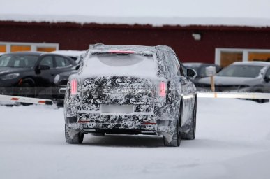 Rolls-Royce-Cullinan-EV-115-1-2048x1365 4.jpg