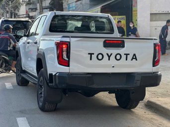 Toyota Hilux 2026 -9.jpg