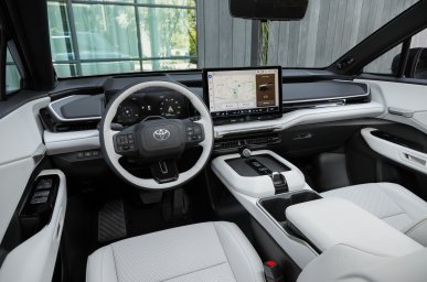 Toyota Highlander EV 3.jpg
