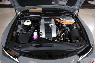 Lexus IS300h 2026 8.jpg