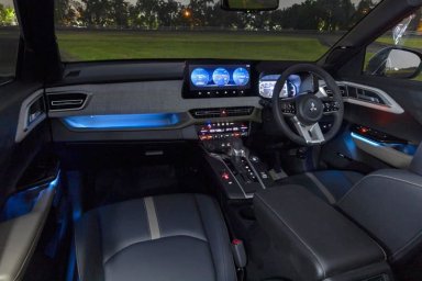 Mitsubishi xFORCE HEV-a9.jpg