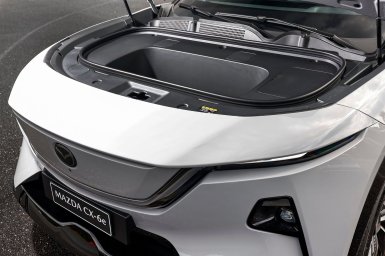 Mazda CX-6e -a8.jpg